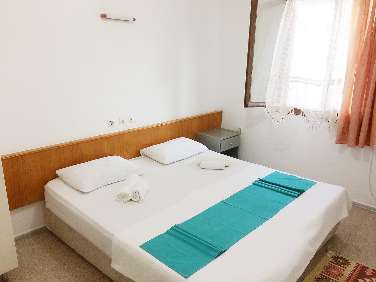 Parmis Rooms Çeşme Exterior foto