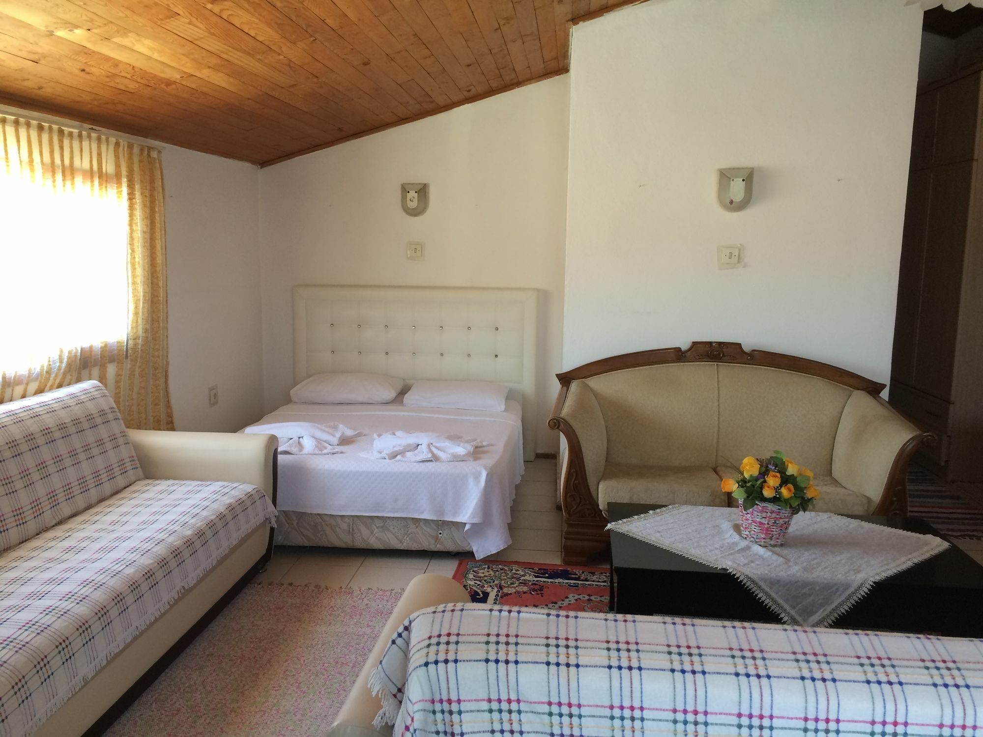 Parmis Rooms Çeşme Exterior foto
